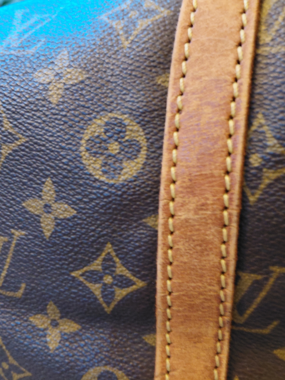 Louis Vuitton Monogram Canvas Duffel in Brown Classic Signature - Picture 4 of 8